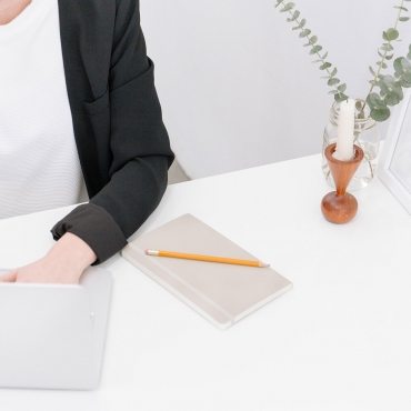 photo-1448932252197-d19750584e56